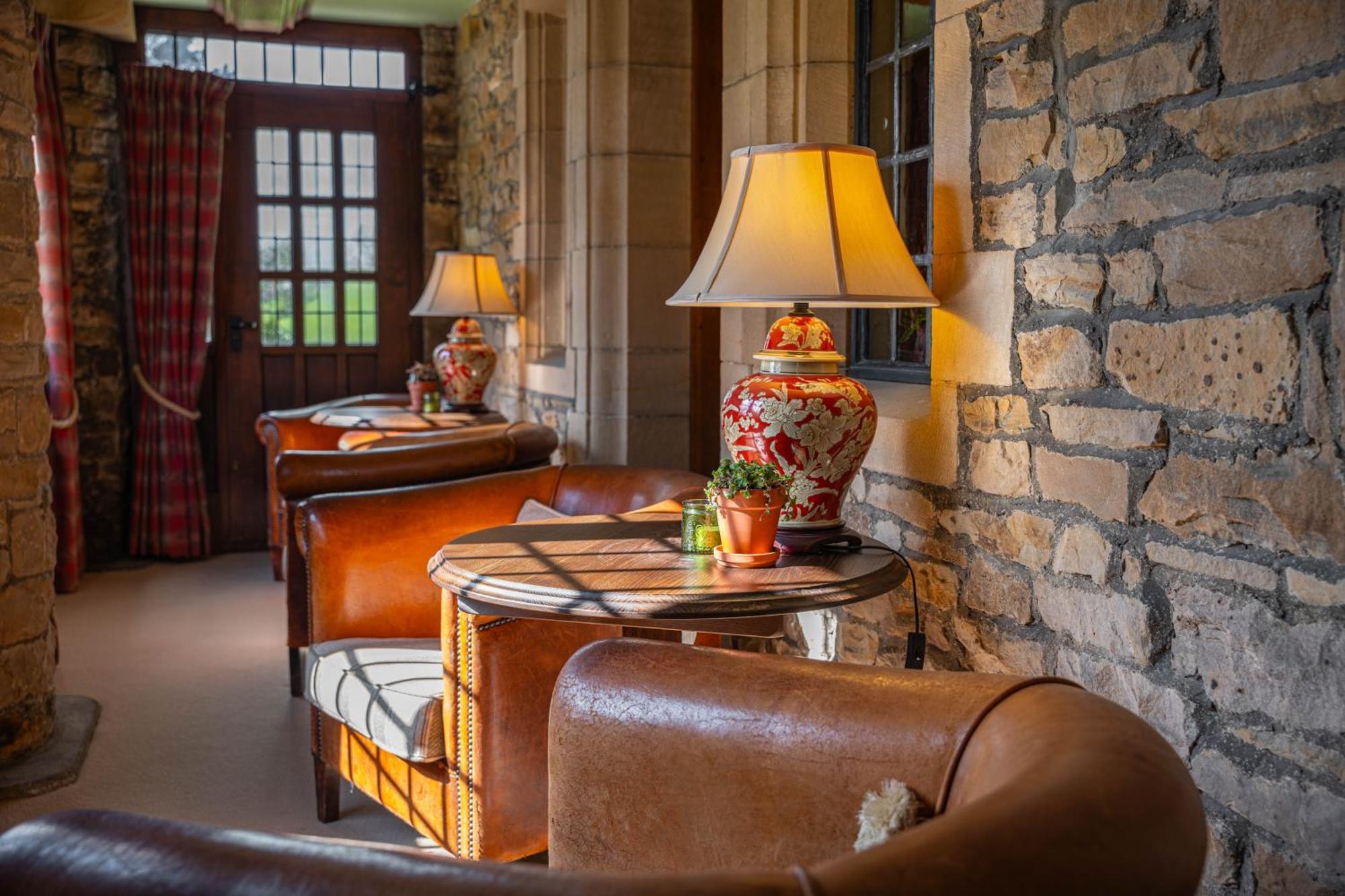 Stone House Hotel Hawes Exterior photo