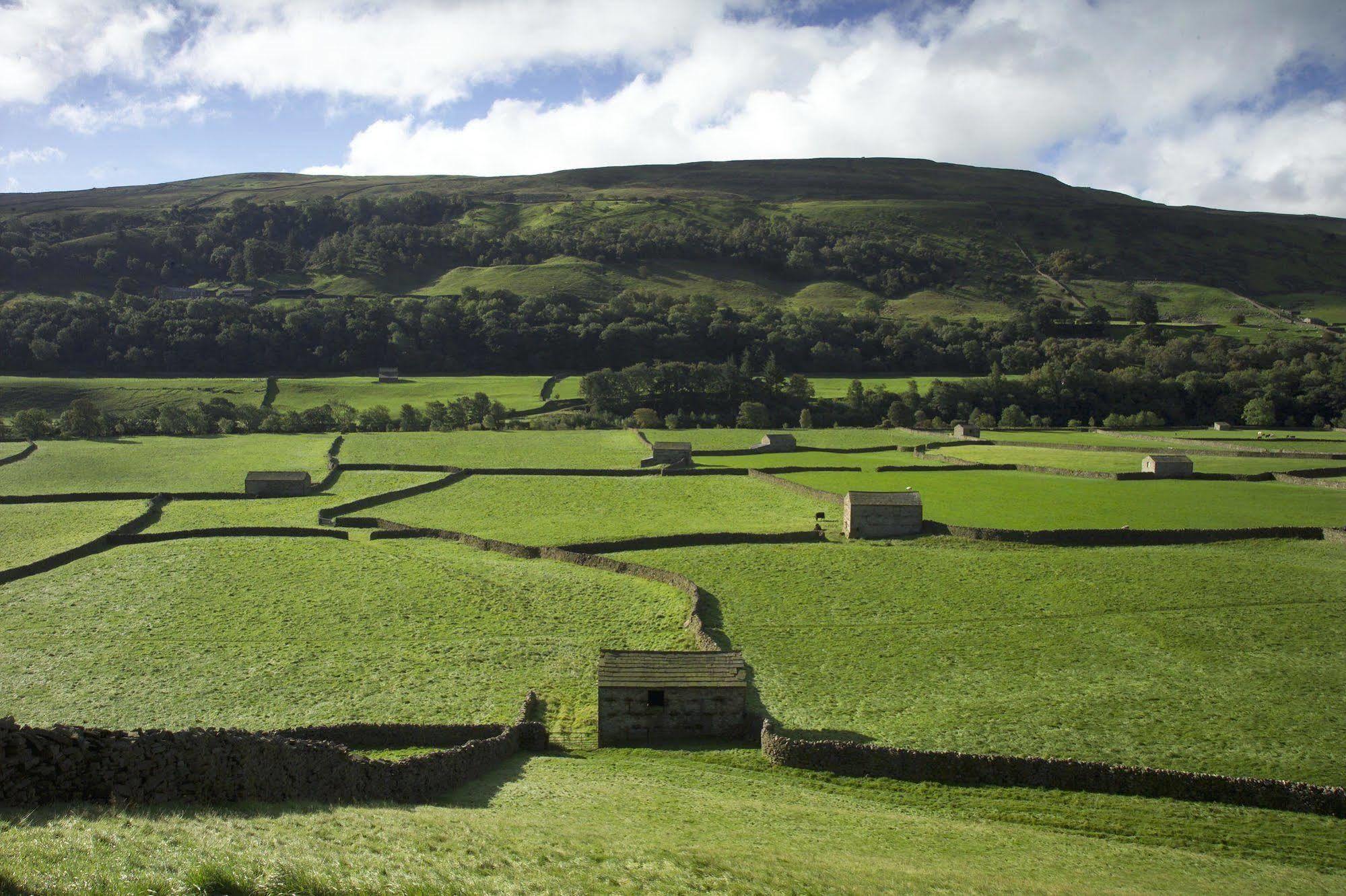 Stone House Hotel Hawes Exterior photo